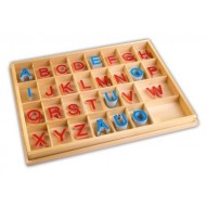 Bewegliches Alphabet - Großbuchstaben im Holzkasten